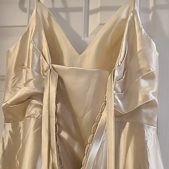 Women's formal cream dress sz 12 - Picture 5 of 8